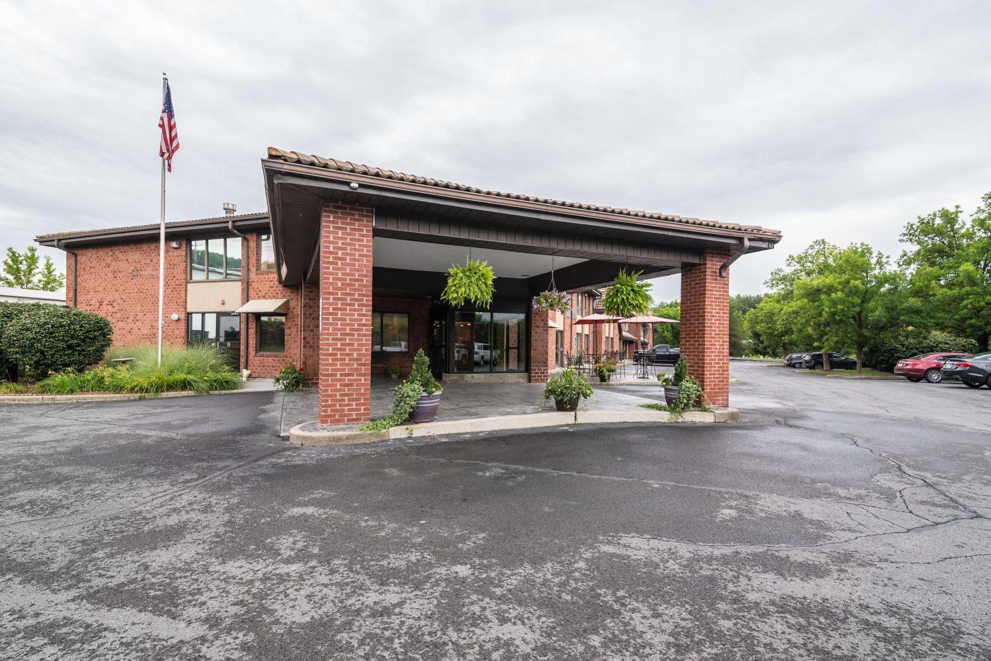 Quality Inn Ithaca - University Area Dış mekan fotoğraf